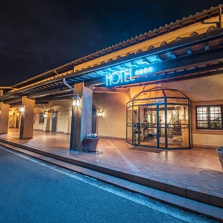Hotel Boccaccio Calcinaia Kültér fotó