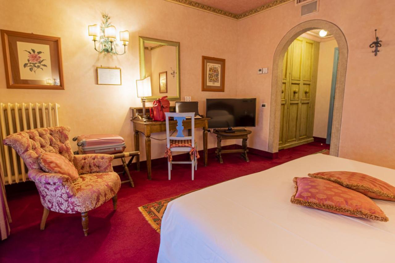 Hotel Boccaccio Calcinaia Kültér fotó