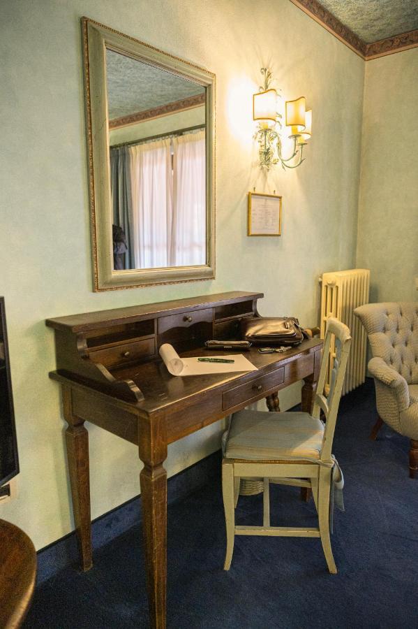 Hotel Boccaccio Calcinaia Kültér fotó