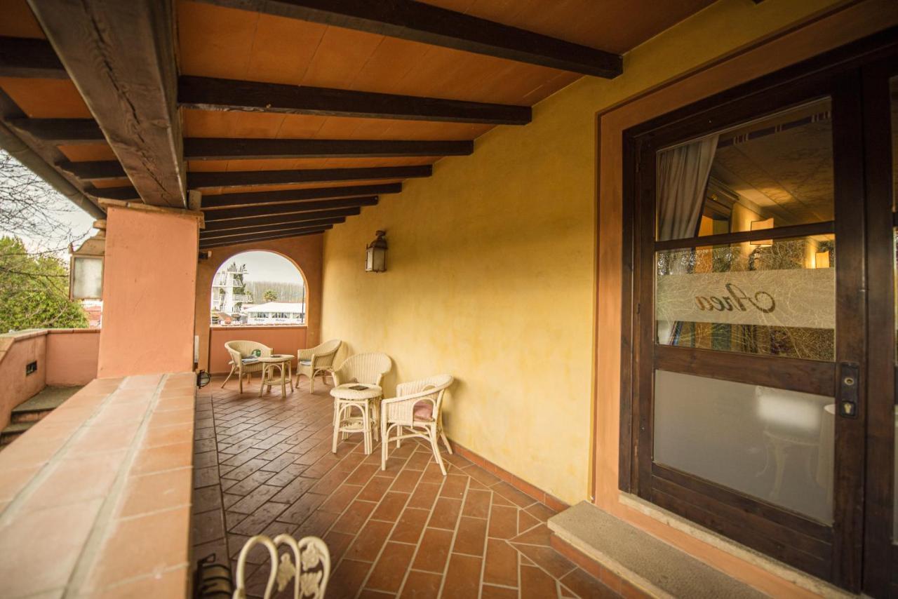 Hotel Boccaccio Calcinaia Kültér fotó