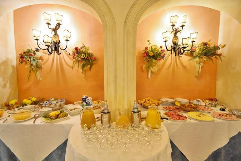 Hotel Boccaccio Calcinaia Kültér fotó
